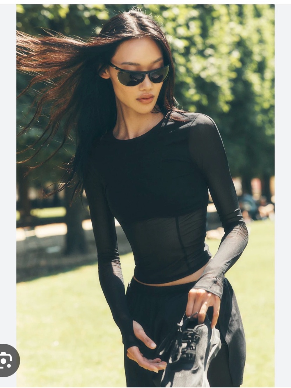 ALO Yoga Black Long-Sleeve Mesh Crew Top size small